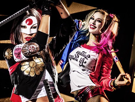 Watch Suicide Squad XXX Part 1 Harley Quinn seduces sultry Katana in the prison cell video